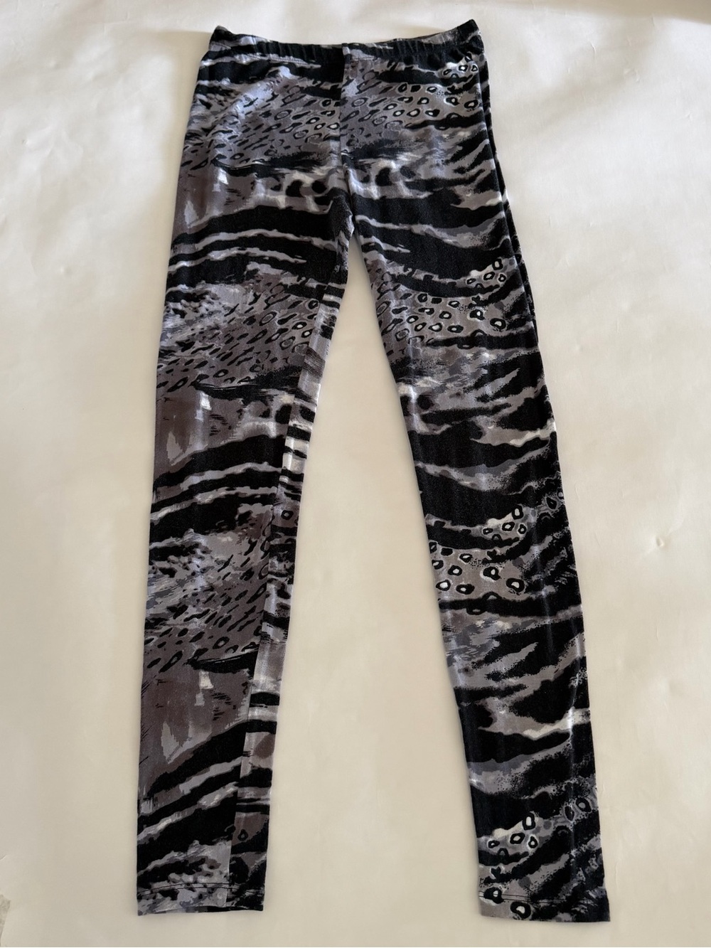 Women’s Black and Gray Animal-Print Leggings